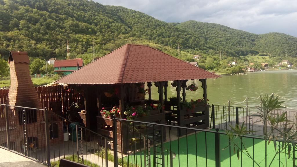 Vila Golful Dunarii Дубова Екстериор снимка
